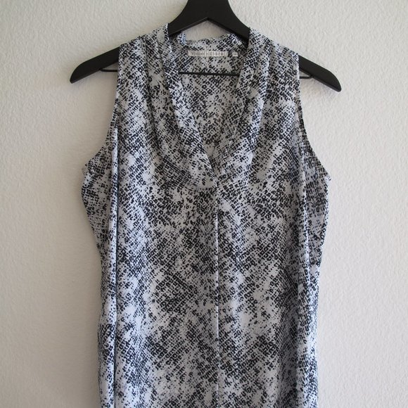 VIOLET + CLAIRE White Leopard Print Top - Picture 2 of 11